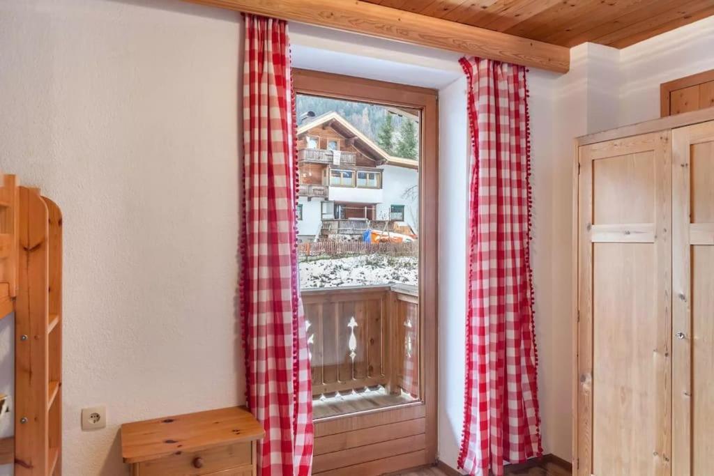 Ferienwohnung Gamsbock Panorama View Balkon, Gartensauna, Garten, Grillplatz シュトゥンム エクステリア 写真