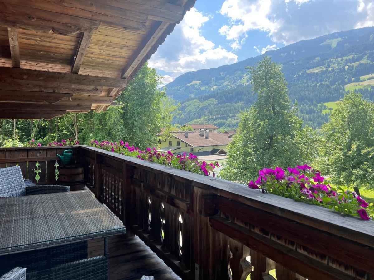 Ferienwohnung Gamsbock Panorama View Balkon, Gartensauna, Garten, Grillplatz シュトゥンム エクステリア 写真