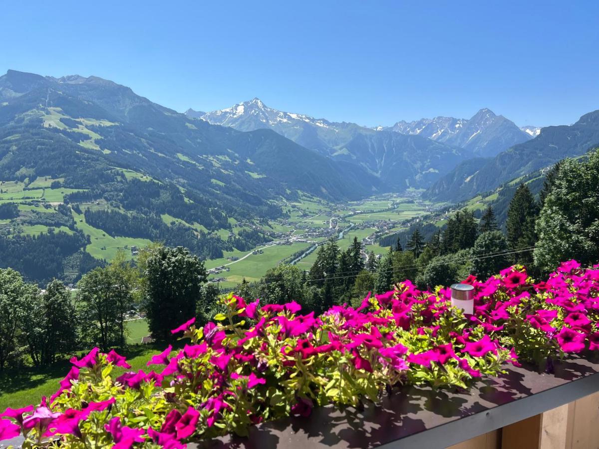 Ferienwohnung Gamsbock Panorama View Balkon, Gartensauna, Garten, Grillplatz シュトゥンム エクステリア 写真