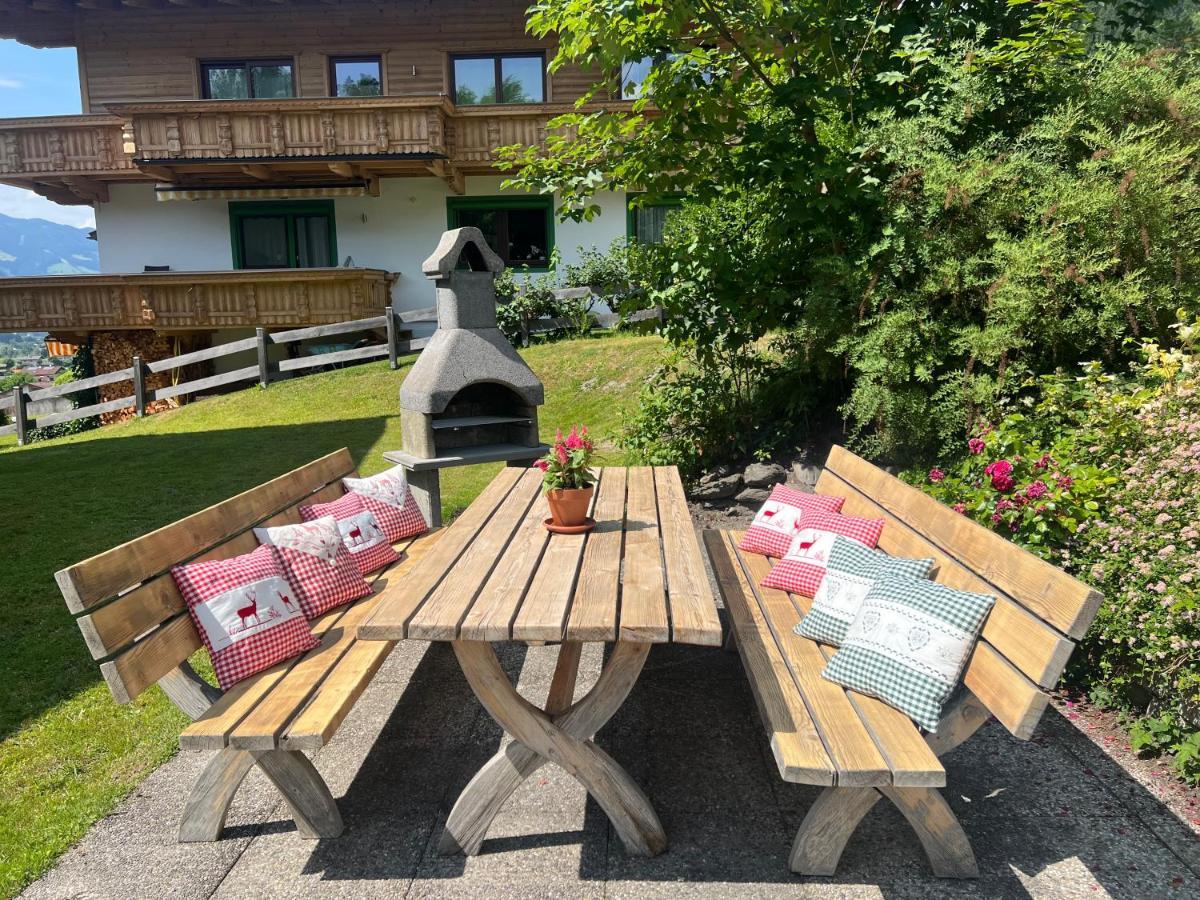 Ferienwohnung Gamsbock Panorama View Balkon, Gartensauna, Garten, Grillplatz シュトゥンム エクステリア 写真