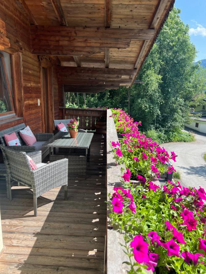 Ferienwohnung Gamsbock Panorama View Balkon, Gartensauna, Garten, Grillplatz シュトゥンム エクステリア 写真