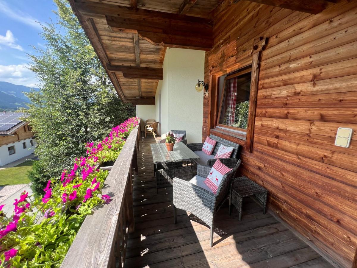 Ferienwohnung Gamsbock Panorama View Balkon, Gartensauna, Garten, Grillplatz シュトゥンム エクステリア 写真