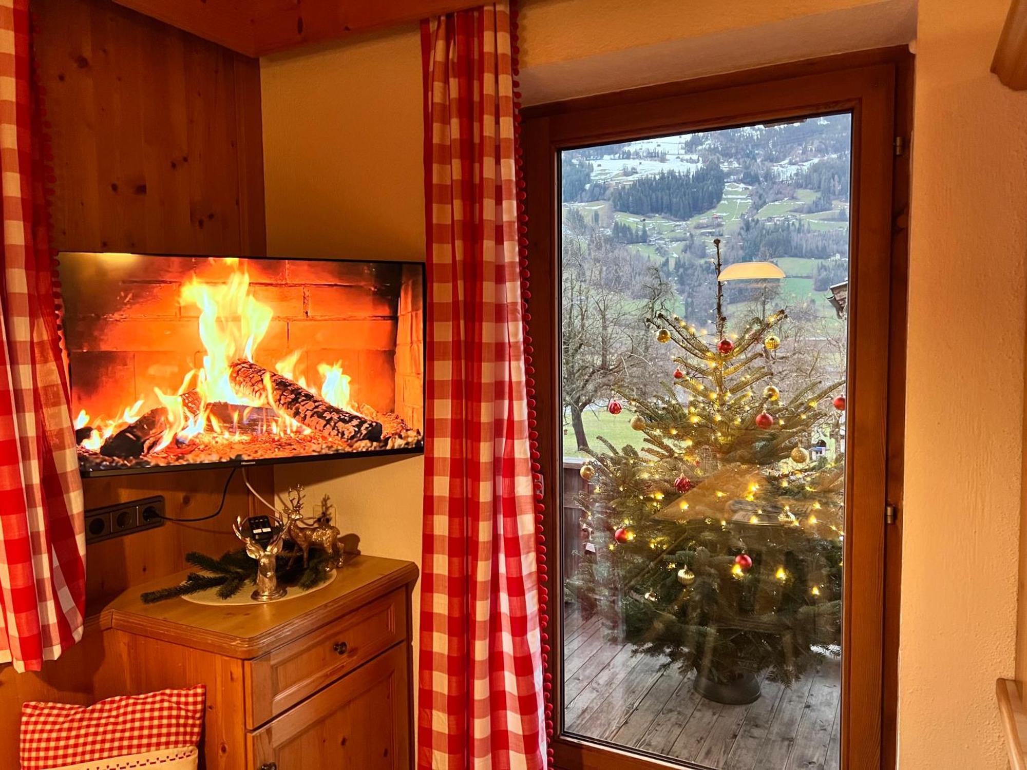 Ferienwohnung Gamsbock Panorama View Balkon, Gartensauna, Garten, Grillplatz シュトゥンム エクステリア 写真