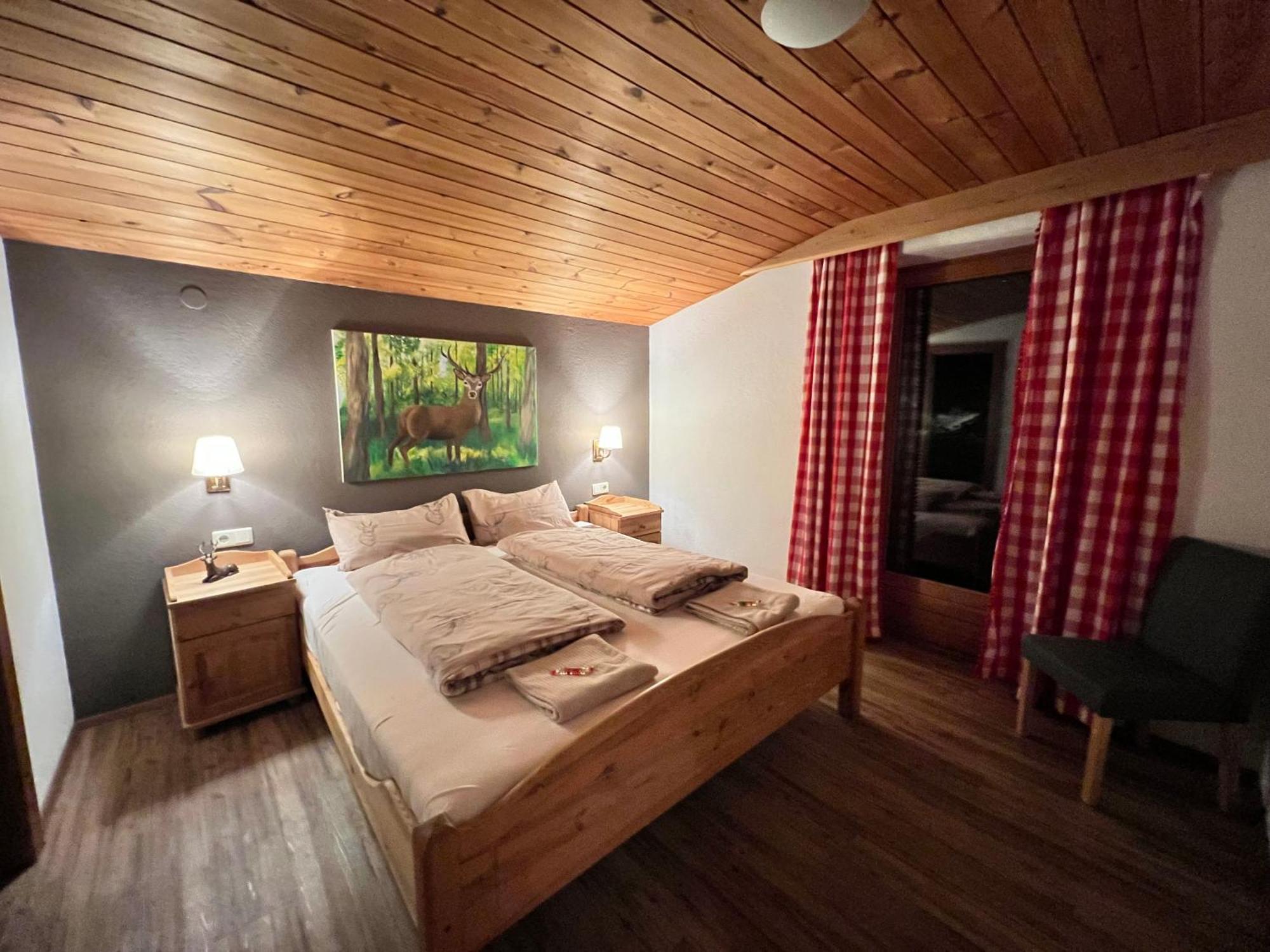 Ferienwohnung Gamsbock Panorama View Balkon, Gartensauna, Garten, Grillplatz シュトゥンム エクステリア 写真