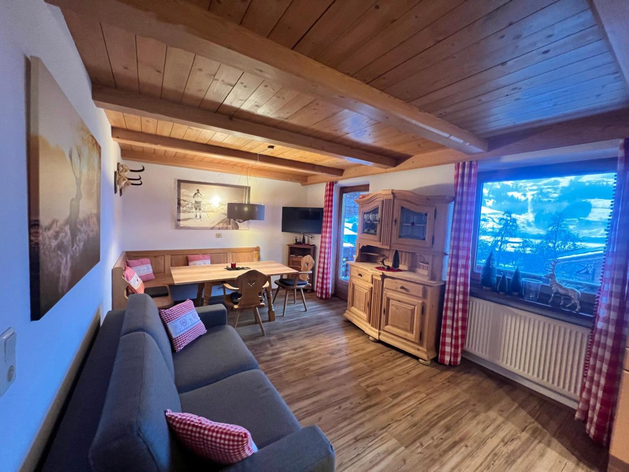 Ferienwohnung Gamsbock Panorama View Balkon, Gartensauna, Garten, Grillplatz シュトゥンム エクステリア 写真