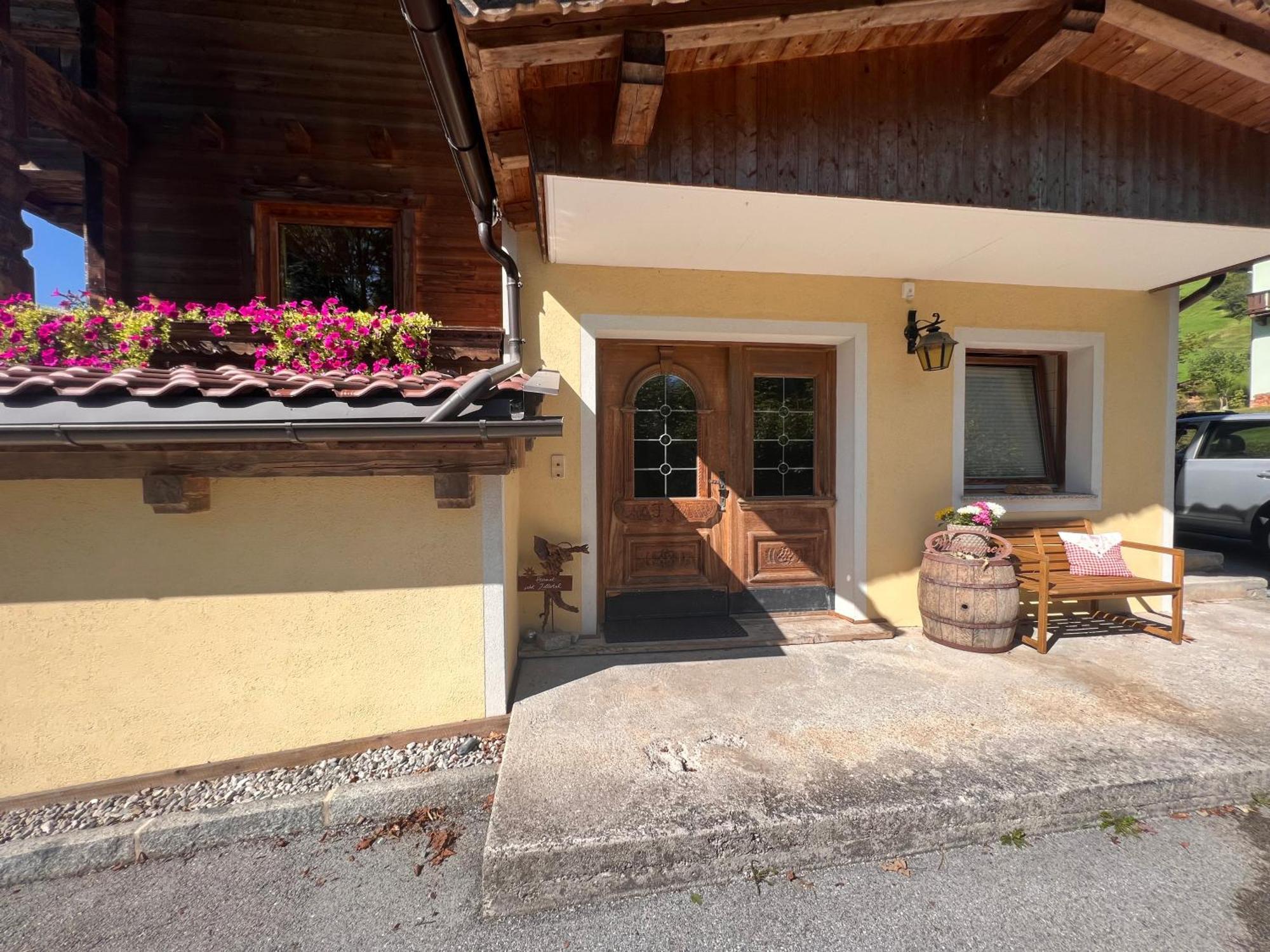 Ferienwohnung Gamsbock Panorama View Balkon, Gartensauna, Garten, Grillplatz シュトゥンム エクステリア 写真